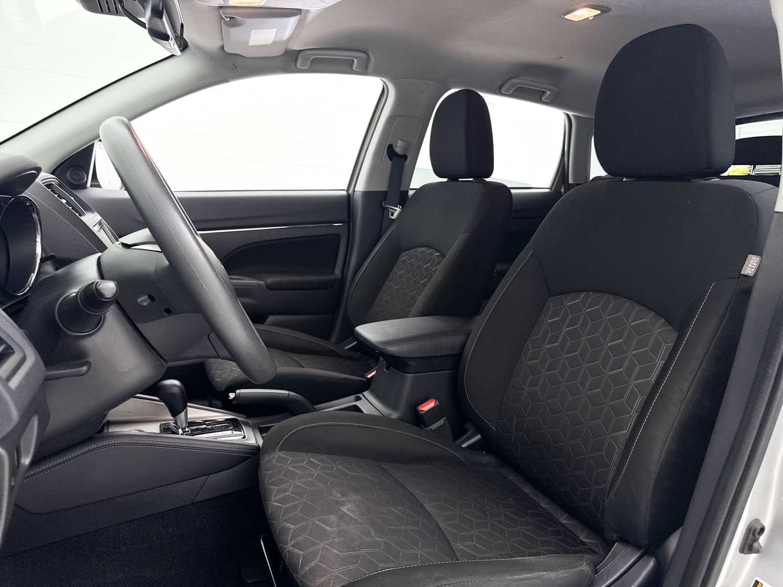 Used 2024 Mitsubishi Outlander Sport ES AWD/4WD image 18