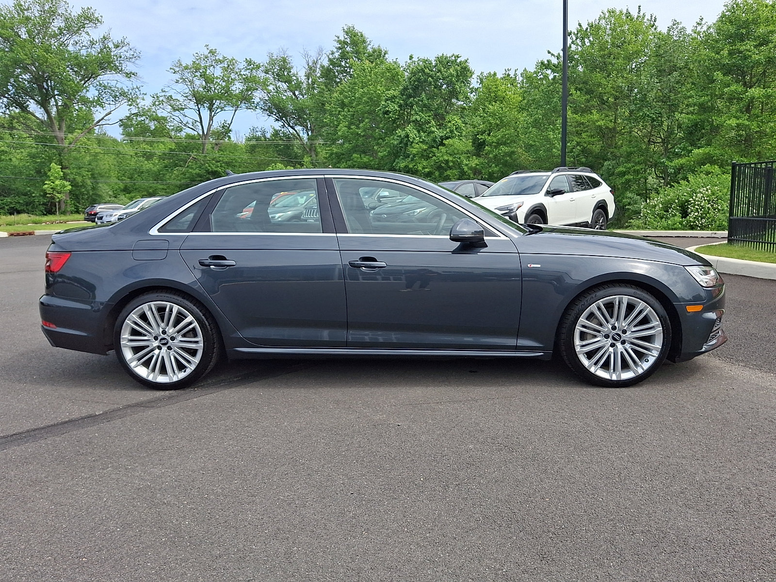 Used 2017 Audi A4 2.0T Prestige w/ Prestige Package AWD/4WD image 8