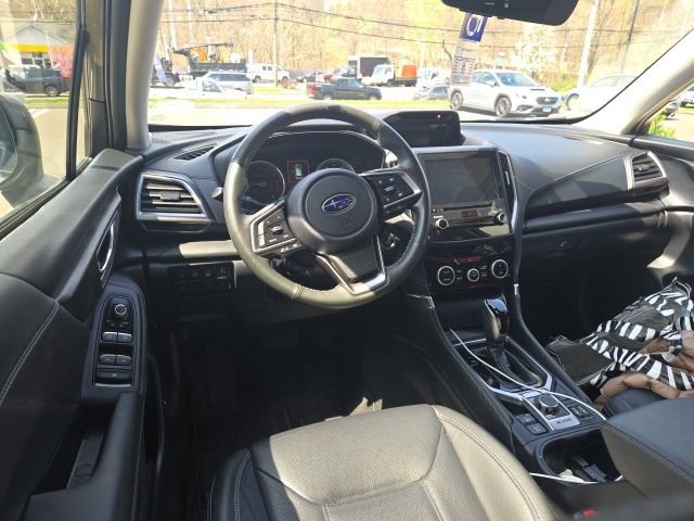 Used 2023 Subaru Forester Touring image 2