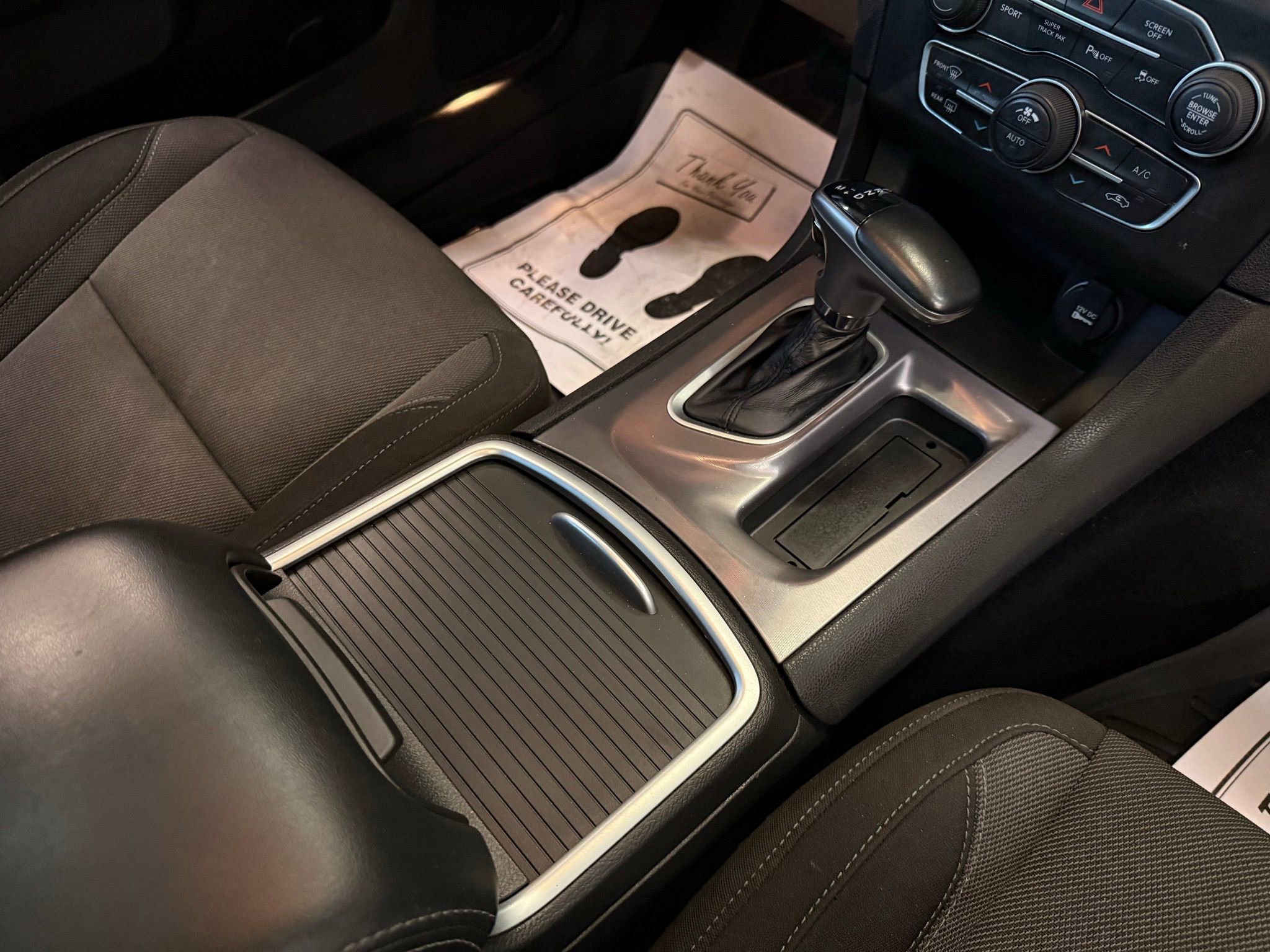 Used 2022 Dodge Charger SXT w/ Navigation & Travel Group image 19