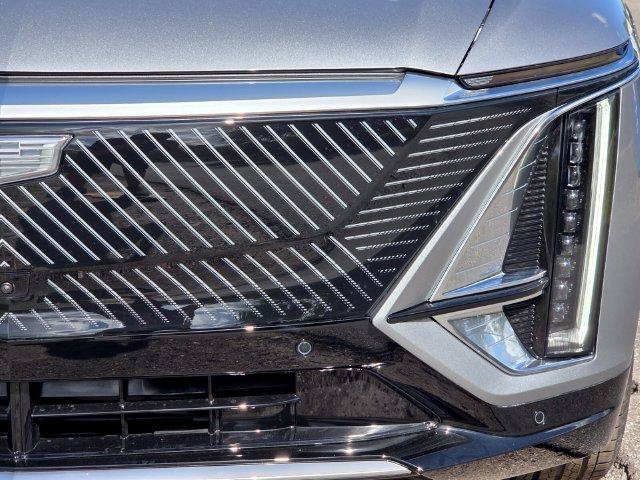 New 2026 Cadillac Lyriq Premium Luxury AWD/4WD image 10