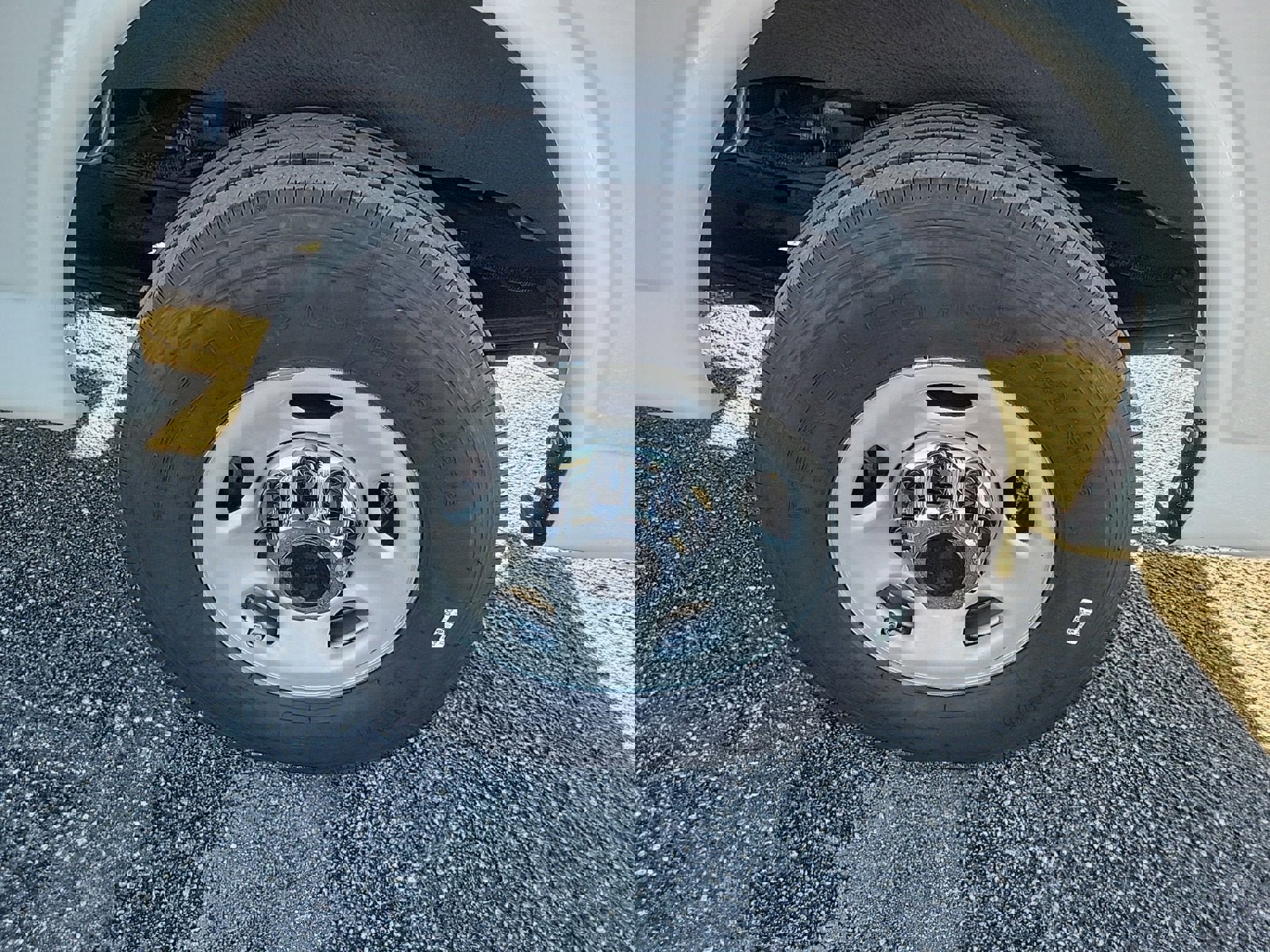 Used 2022 GMC Savana 3500 LS w/ Chrome Appearance Package image 8