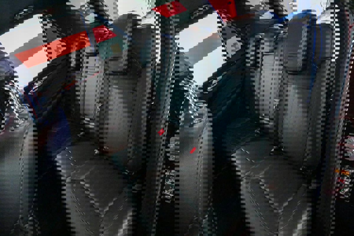 Used 2018 Mercedes-Benz GLE 350 4MATIC SUV w/ Premium 1 Package image 12