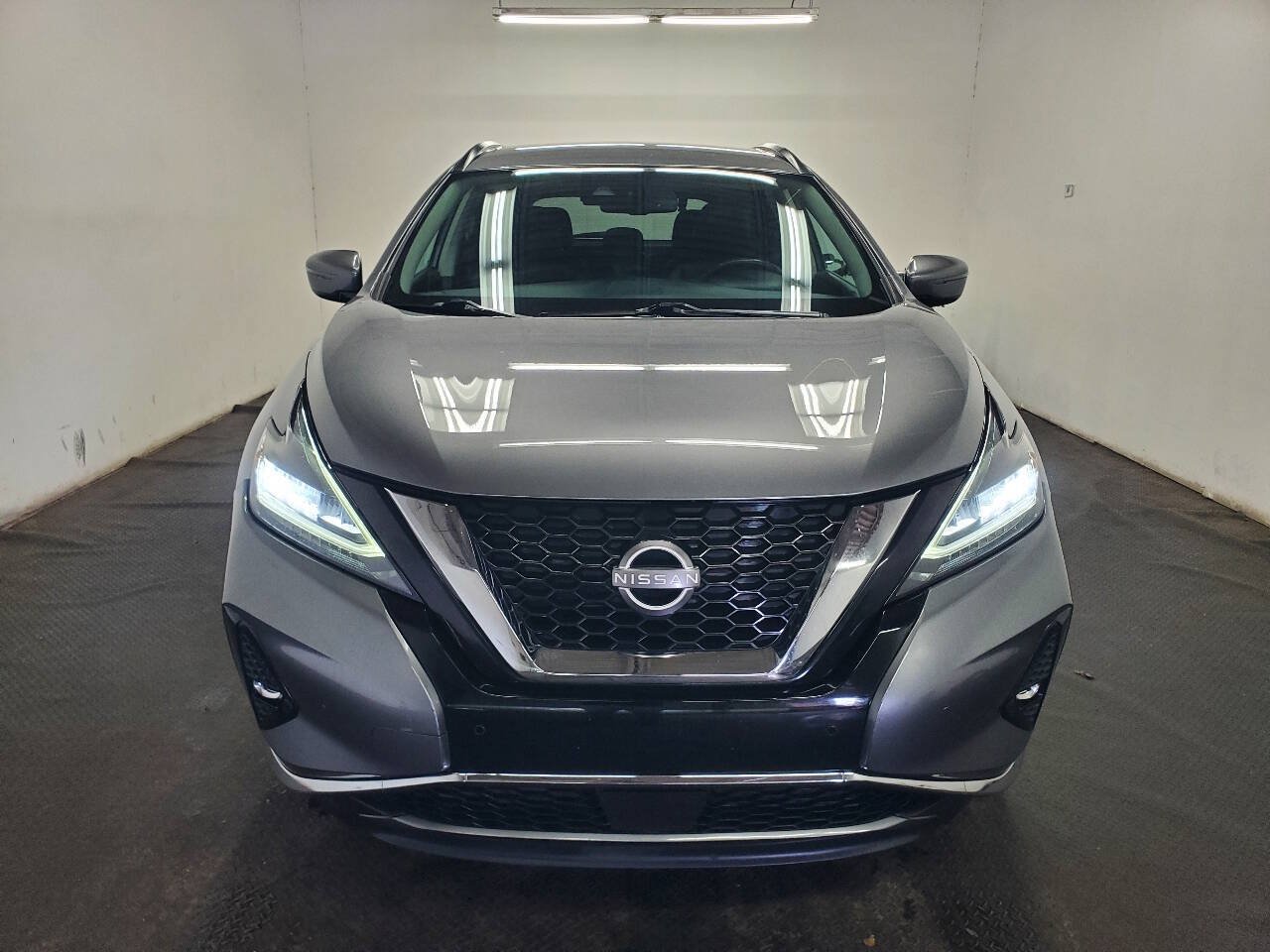 Used 2023 Nissan Murano SV AWD/4WD image 2