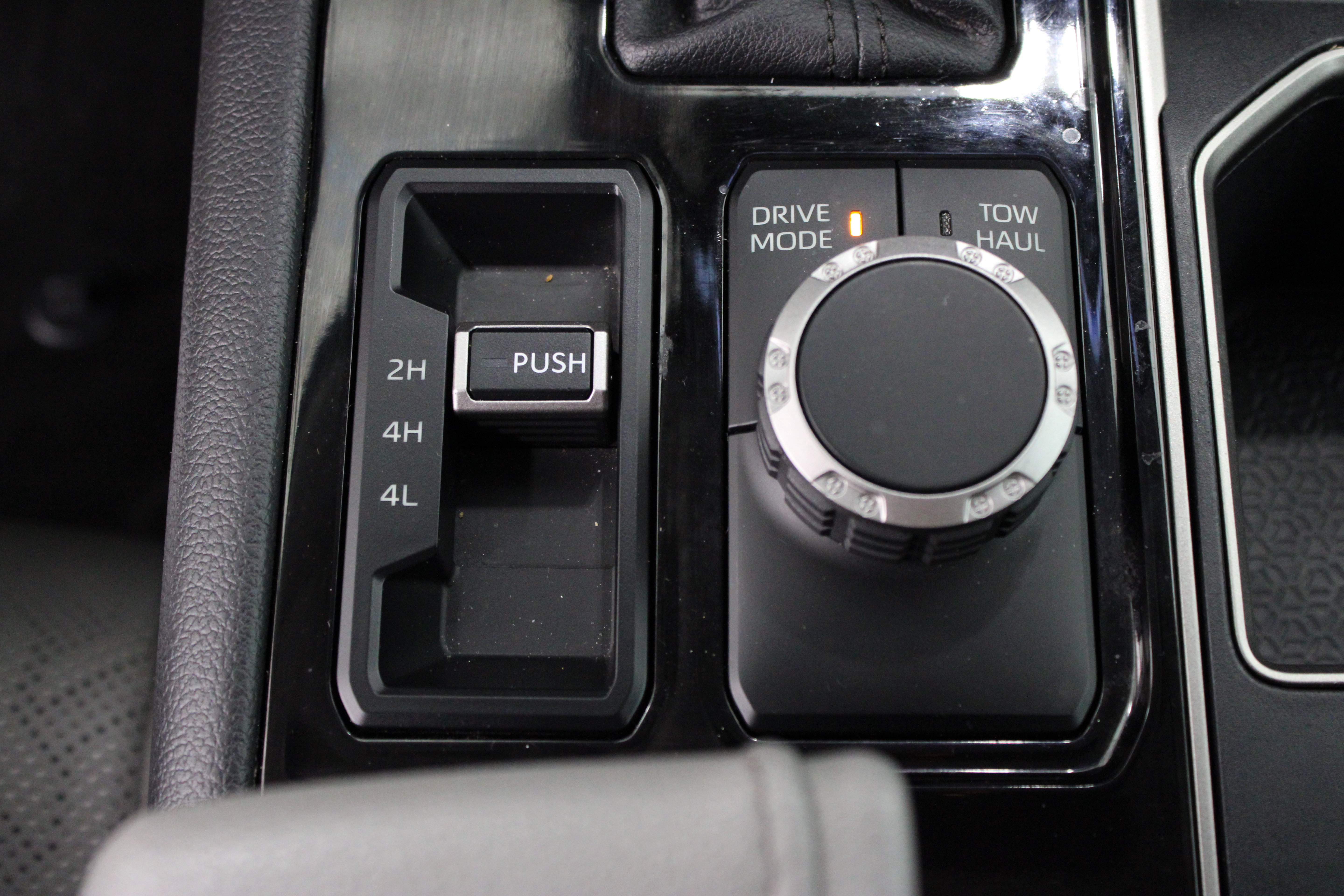 Used 2023 Toyota Tundra Limited AWD/4WD image 24