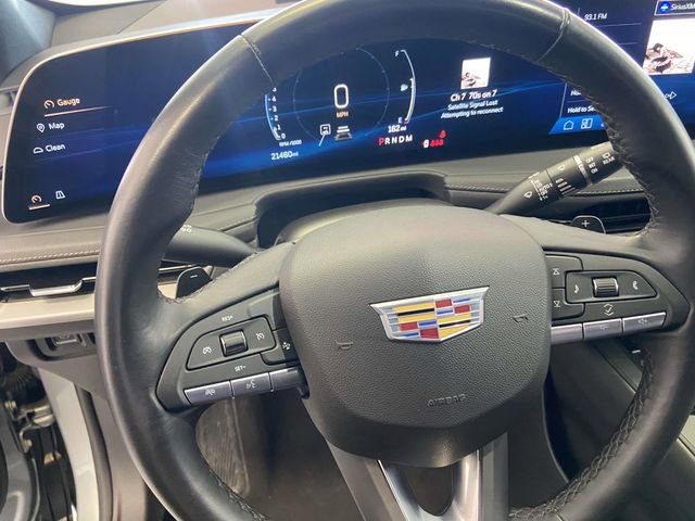 Used 2025 Cadillac XT4 Premium Luxury image 19