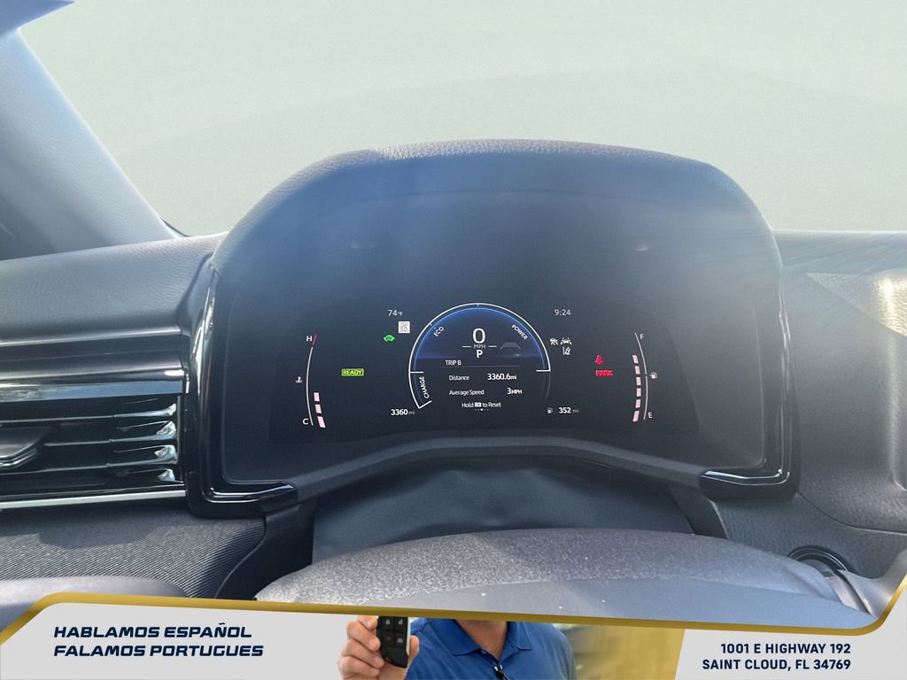 Used 2025 Toyota Camry LE image 18