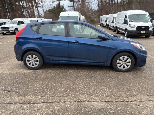 Used 2017 Hyundai Accent SE image 2