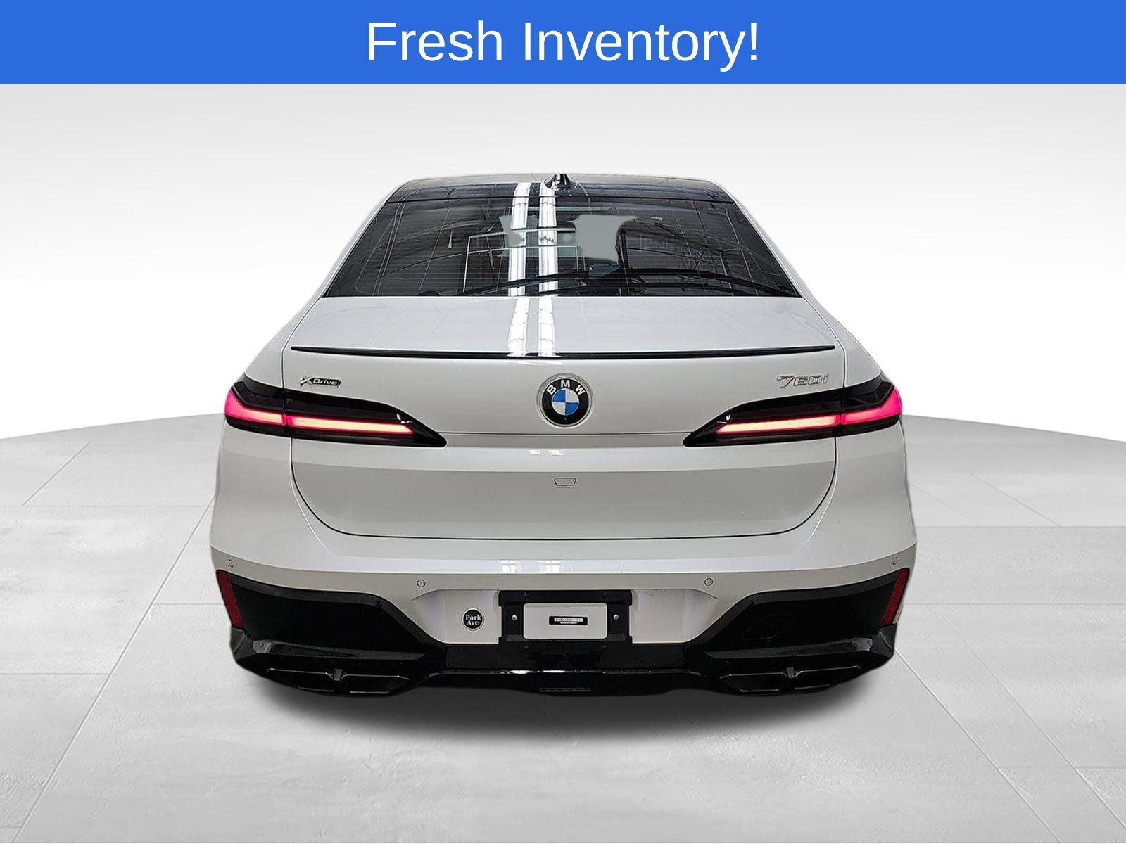 Certified 2023 BMW 760i xDrive w/ Executive Package AWD/4WD image 5