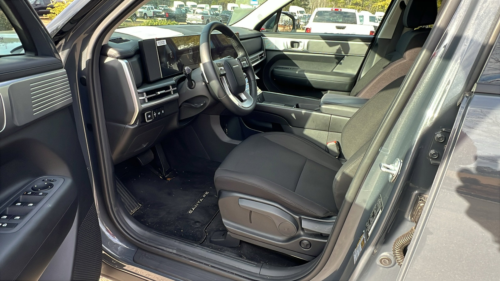 Used 2025 Hyundai Santa Fe SE image 15