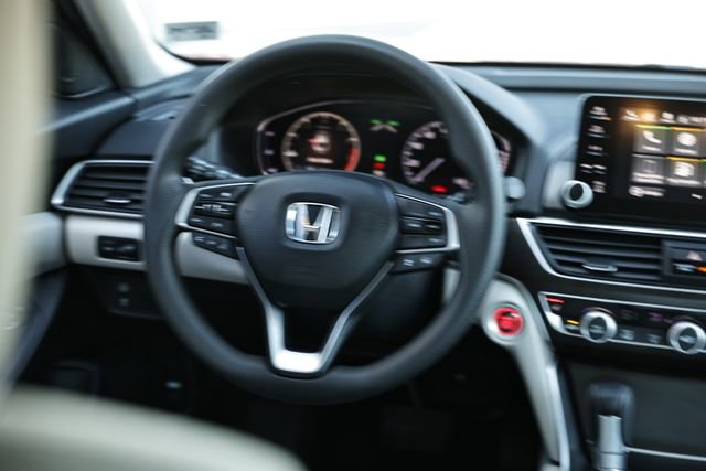 Used 2018 Honda Accord EX image 27