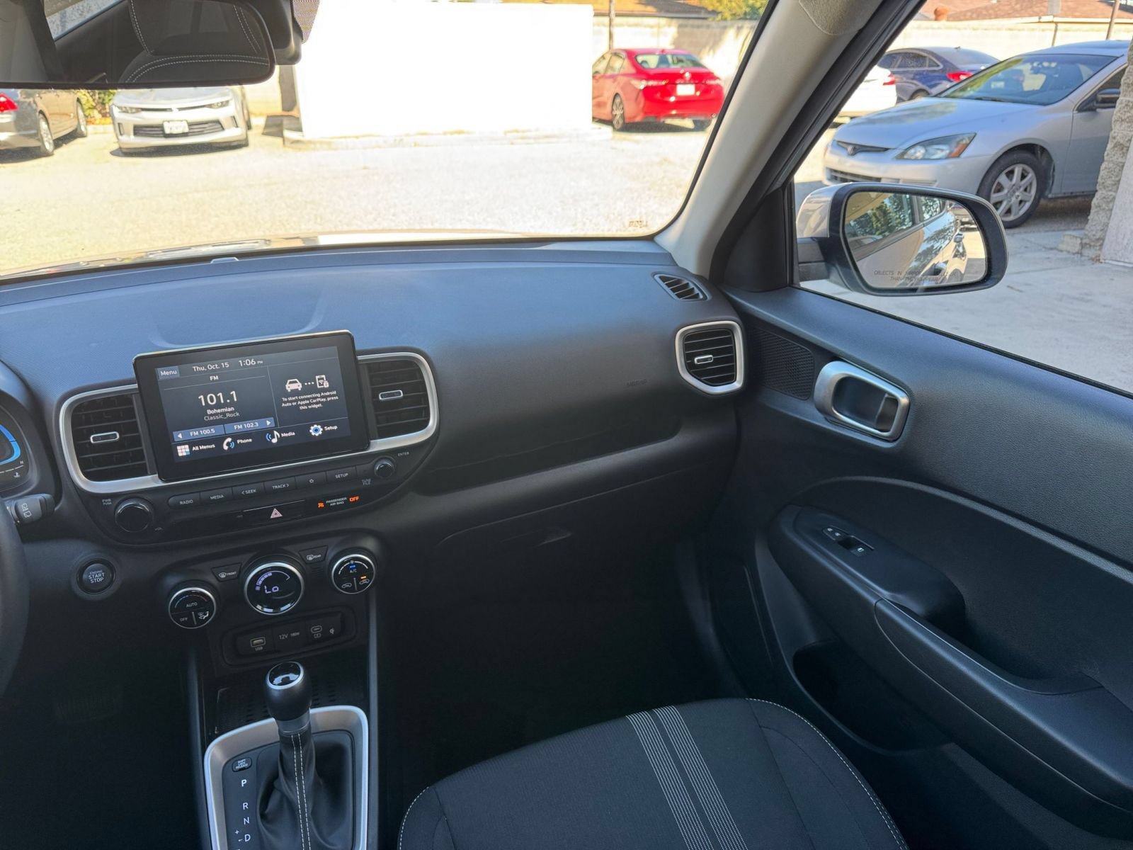 Used 2026 Hyundai Venue SEL FWD image 35