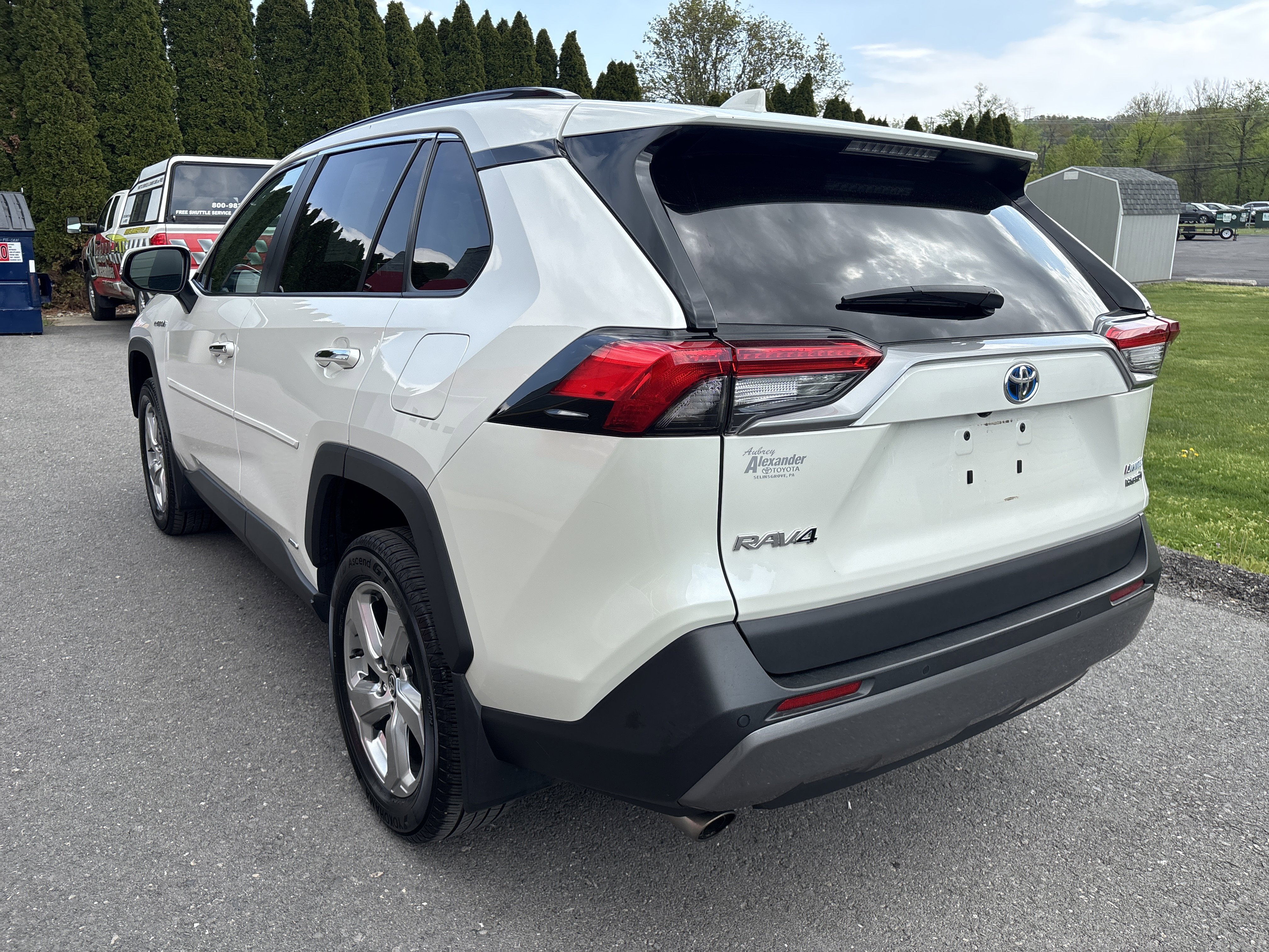 Used 2021 Toyota RAV4 Limited w/ Limited Grade Weather Package AWD/4WD image 6