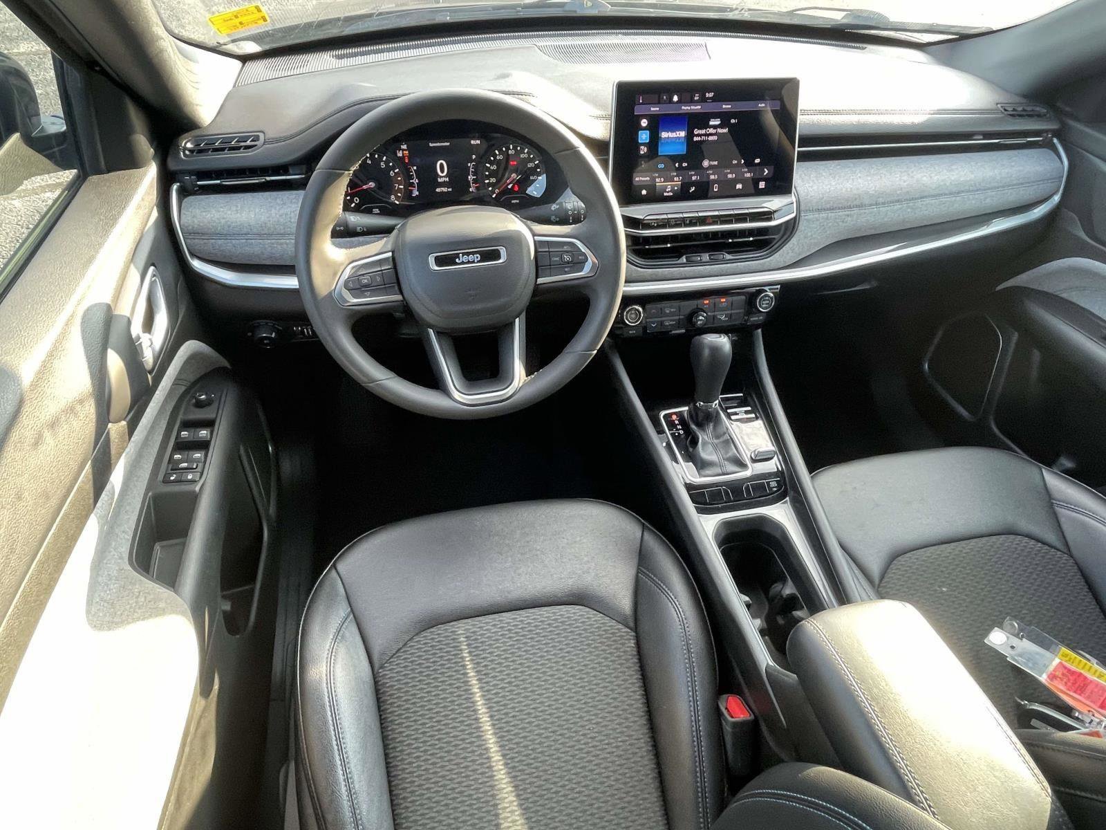 Certified 2024 Jeep Compass Latitude image 12