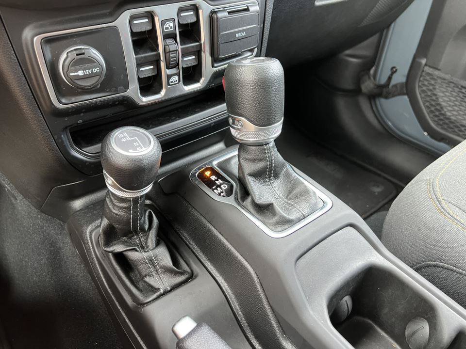 Used 2024 Jeep Wrangler Unlimited Sahara w/ Safety Group AWD/4WD image 30