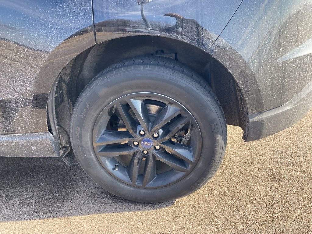 Used 2018 Ford Edge SEL w/ Equipment Group 201A image 12