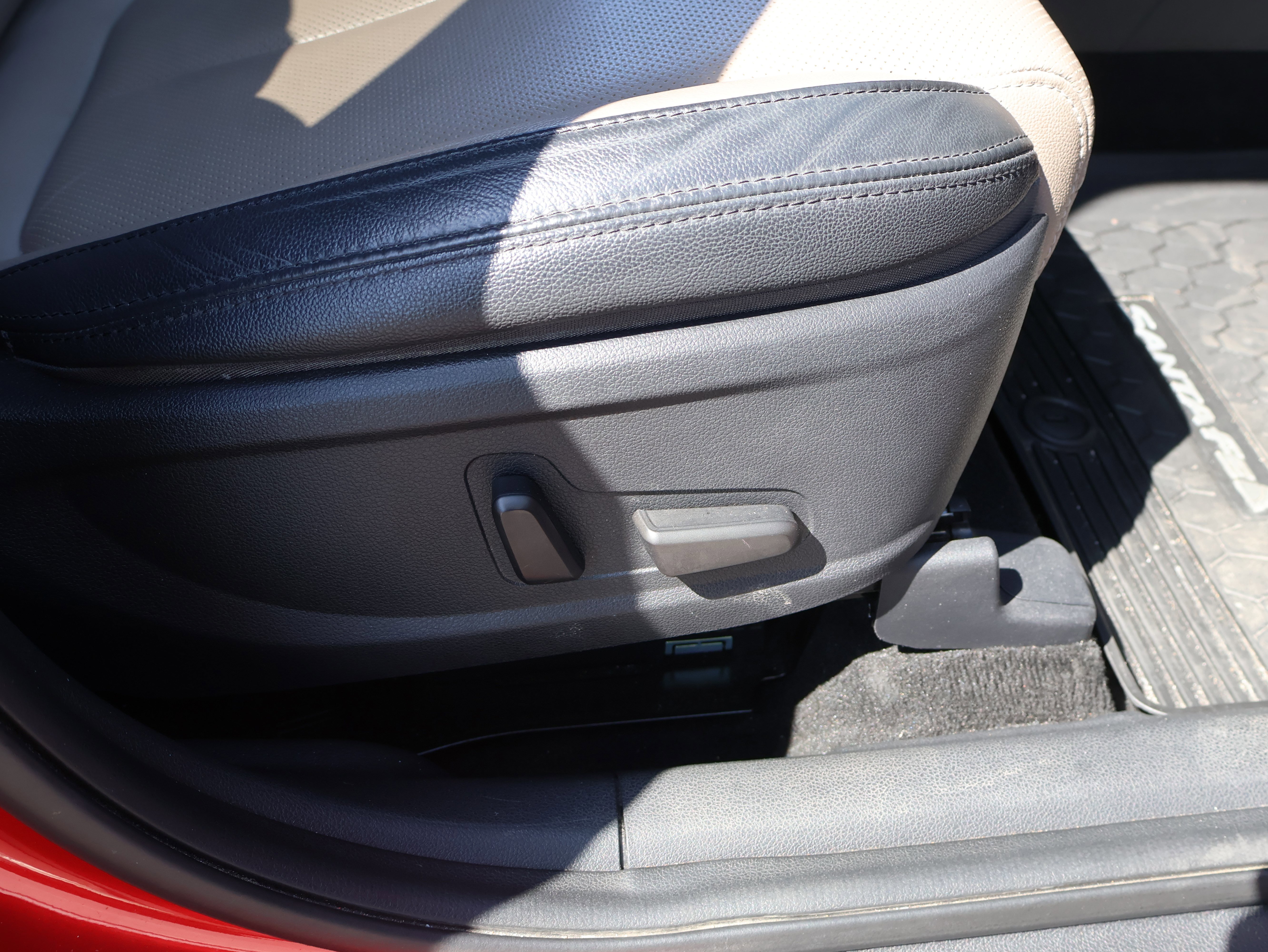 Used 2020 Hyundai Santa Fe SEL image 9
