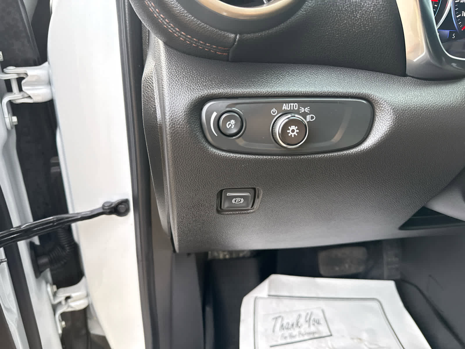 Used 2024 Chevrolet Blazer Premier w/ Driver Confidence II Package image 18