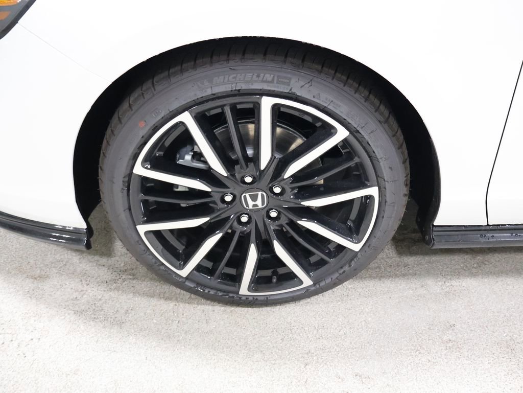 New 2025 Honda Accord Touring image 10