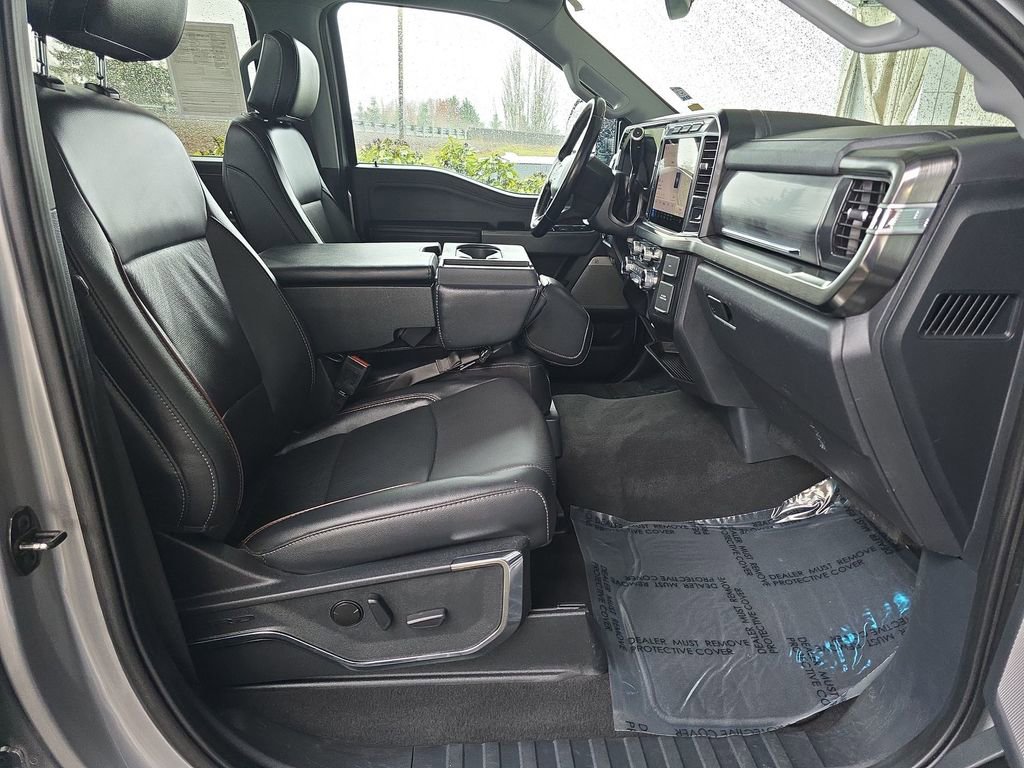Used 2024 Ford F450 Lariat image 32