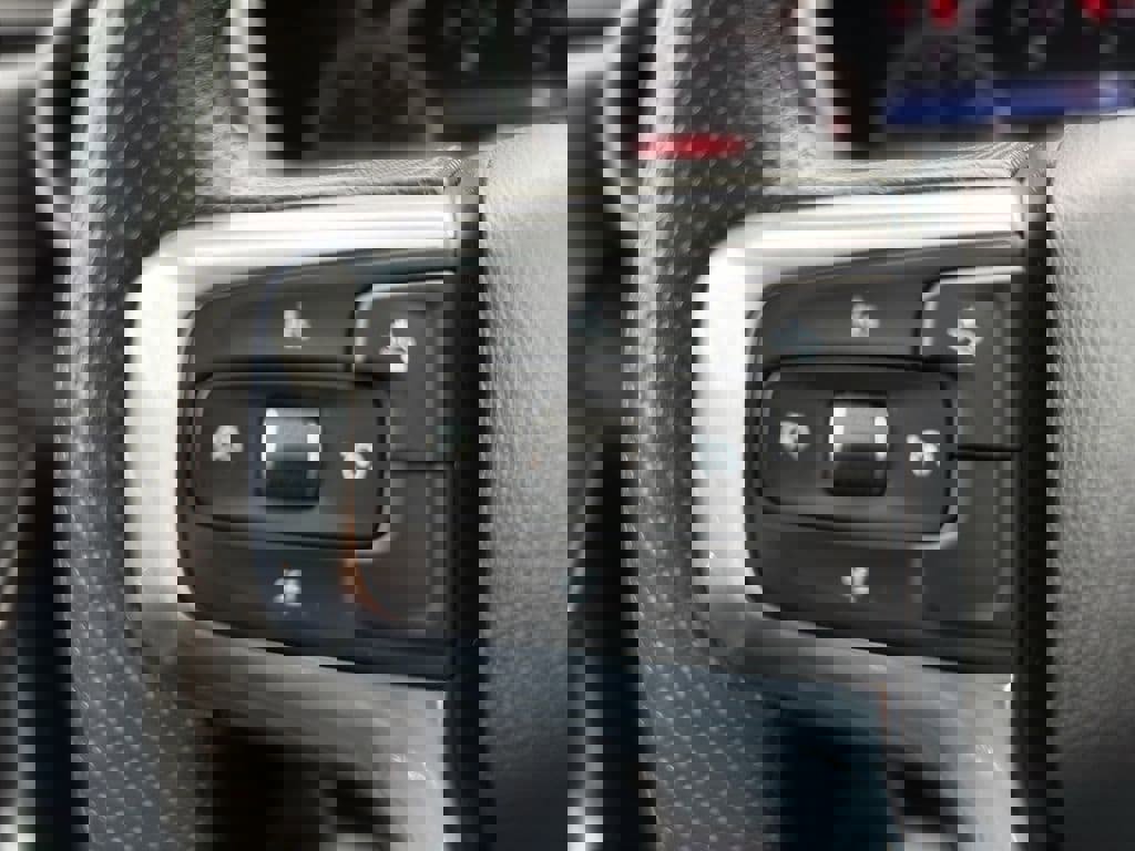 Used 2023 Chevrolet Blazer LT image 21