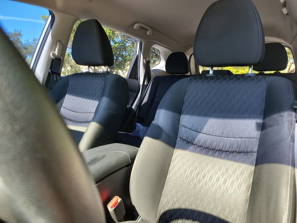 Used 2017 Nissan Rogue S image 24