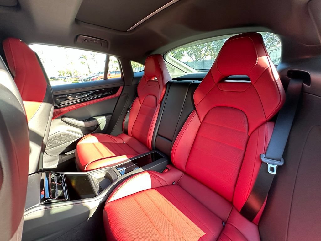 Used 2026 Porsche Panamera RWD image 36