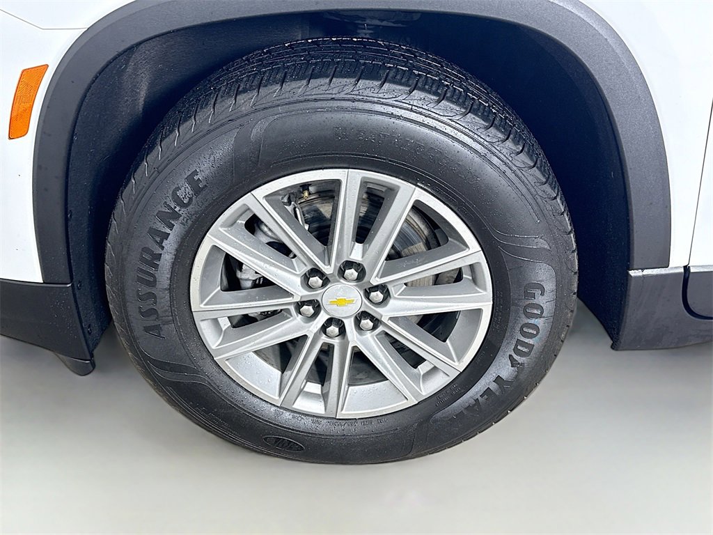 Used 2022 Chevrolet Traverse LT image 30