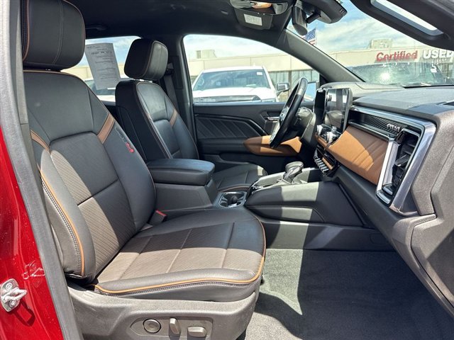 Certified 2023 GMC Canyon AT4 w/ AT4 Premium Package AWD/4WD image 30