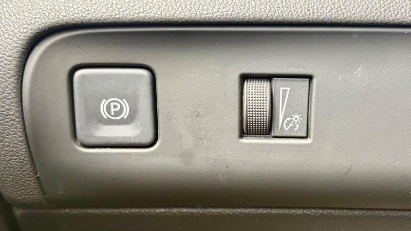 Used 2022 Buick Enclave Essence w/ Experience Buick Package FWD image 20