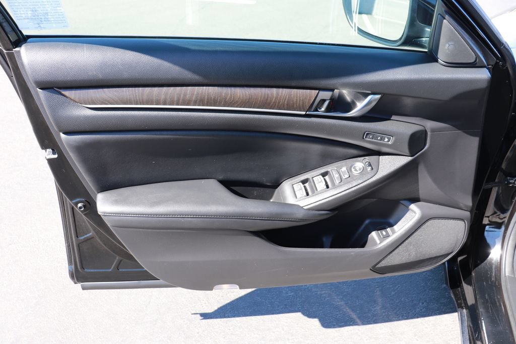 Used 2021 Honda Accord EX-L image 9