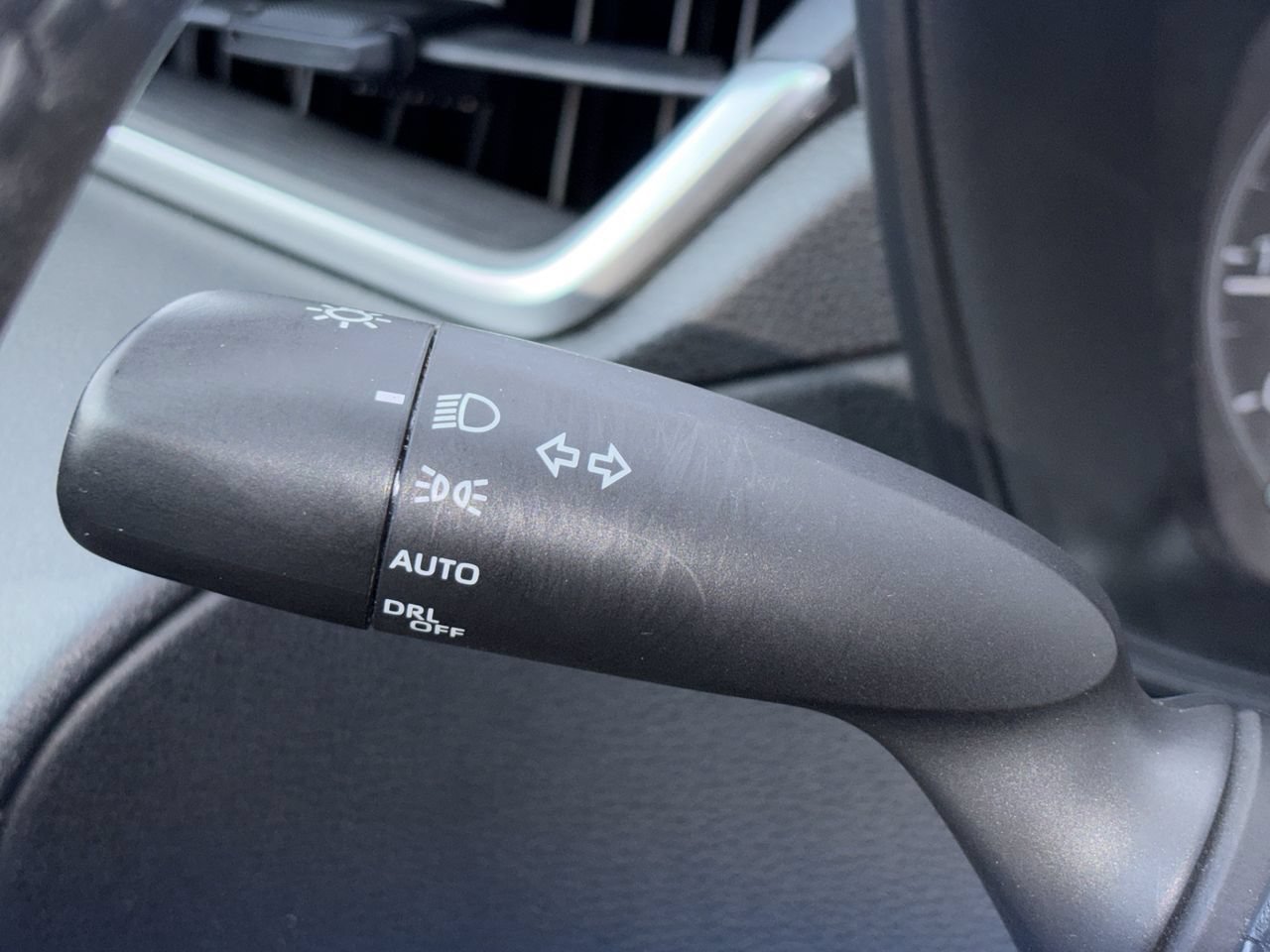 Used 2024 Toyota Corolla Cross LE AWD/4WD image 11