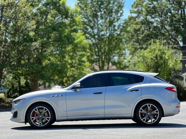 Used 2017 Maserati Levante S AWD/4WD image 8