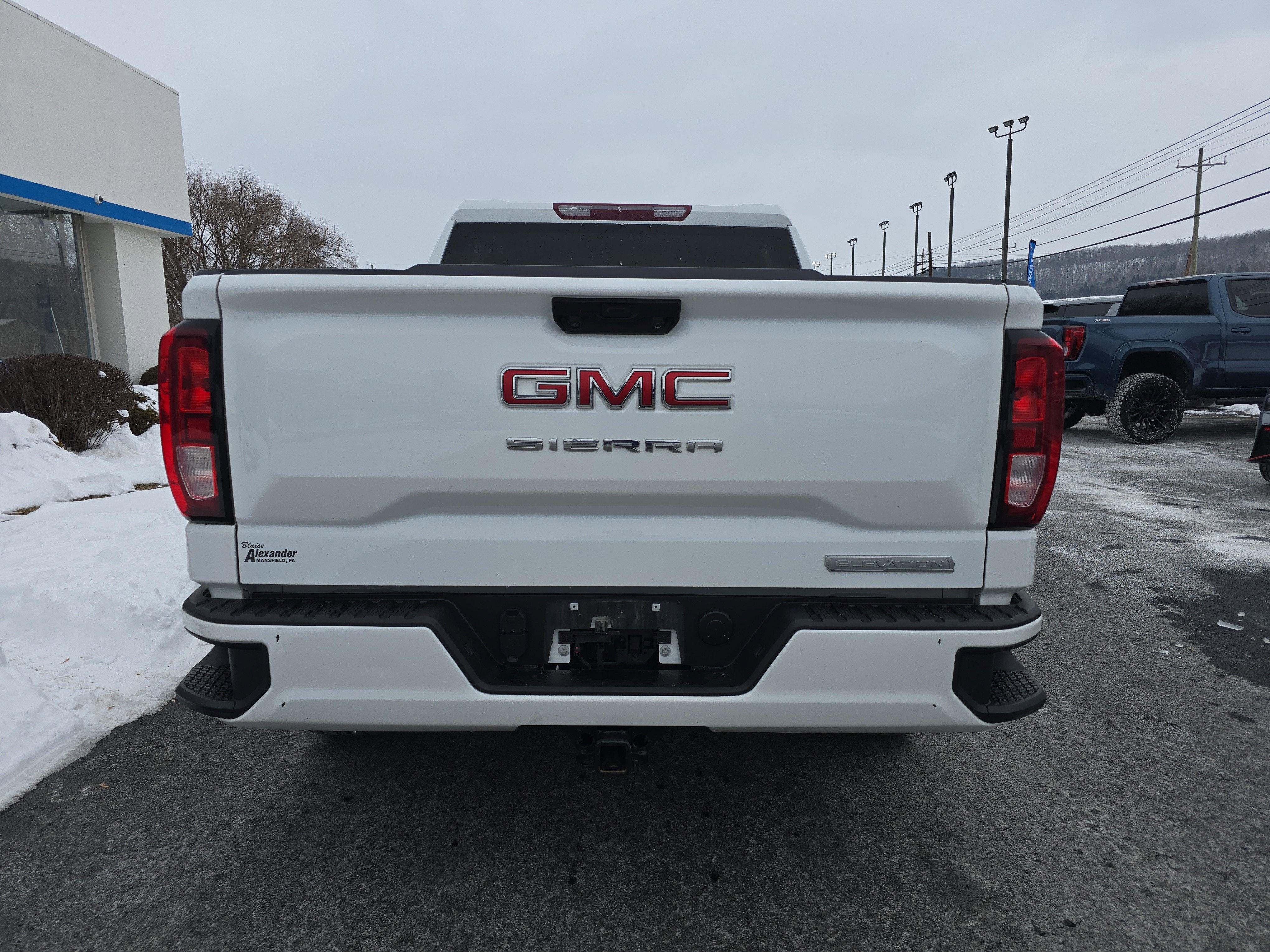 Used 2023 GMC Sierra 1500 Elevation image 4