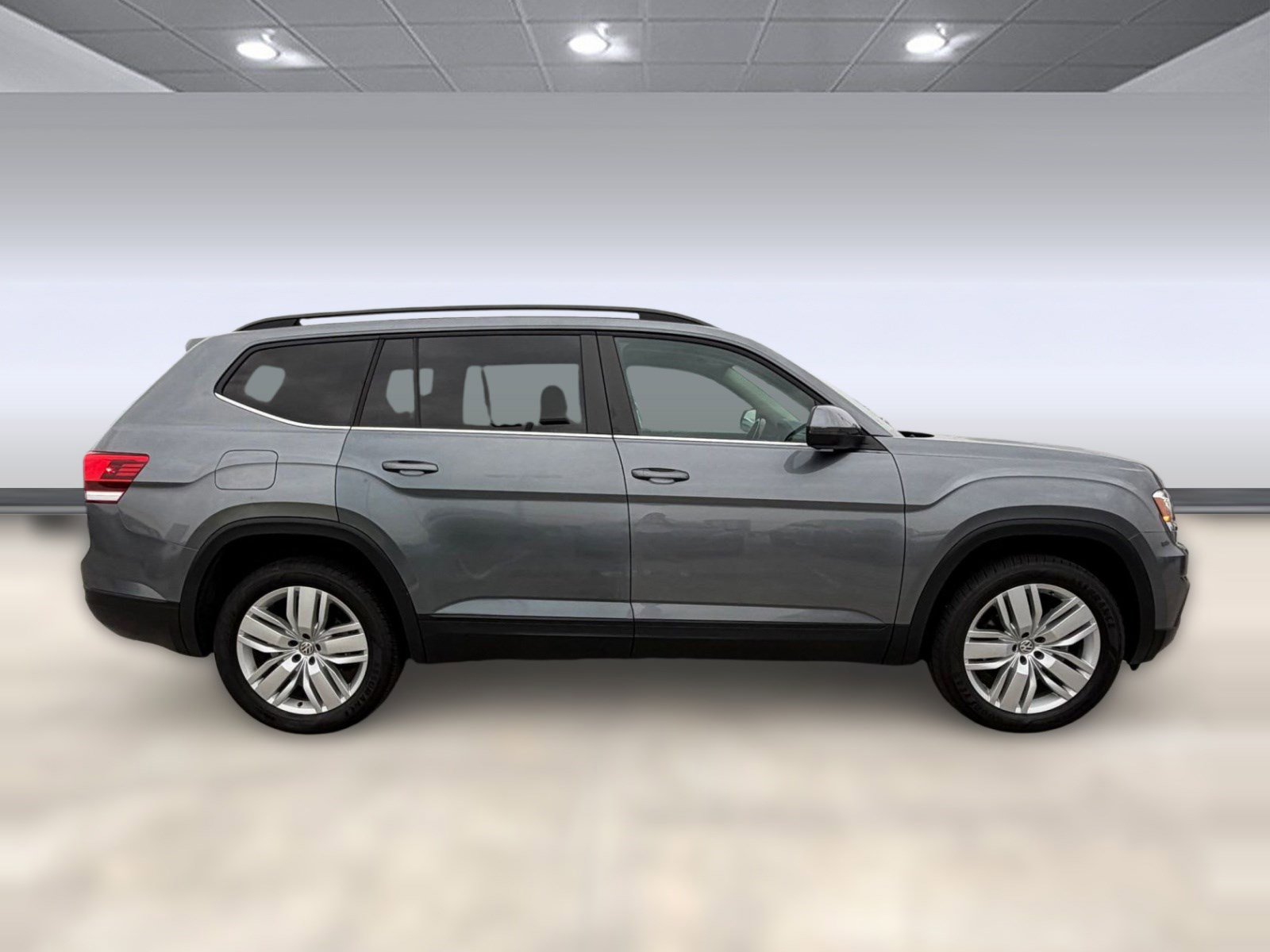 Used 2020 Volkswagen Atlas SE w/ Towing Package FWD image 8
