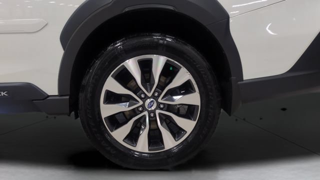 Used 2025 Subaru Outback Touring AWD/4WD image 28