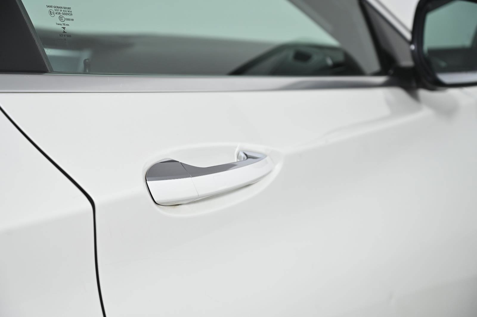 Used 2019 INFINITI QX30 Premium w/ Navigation Package image 9