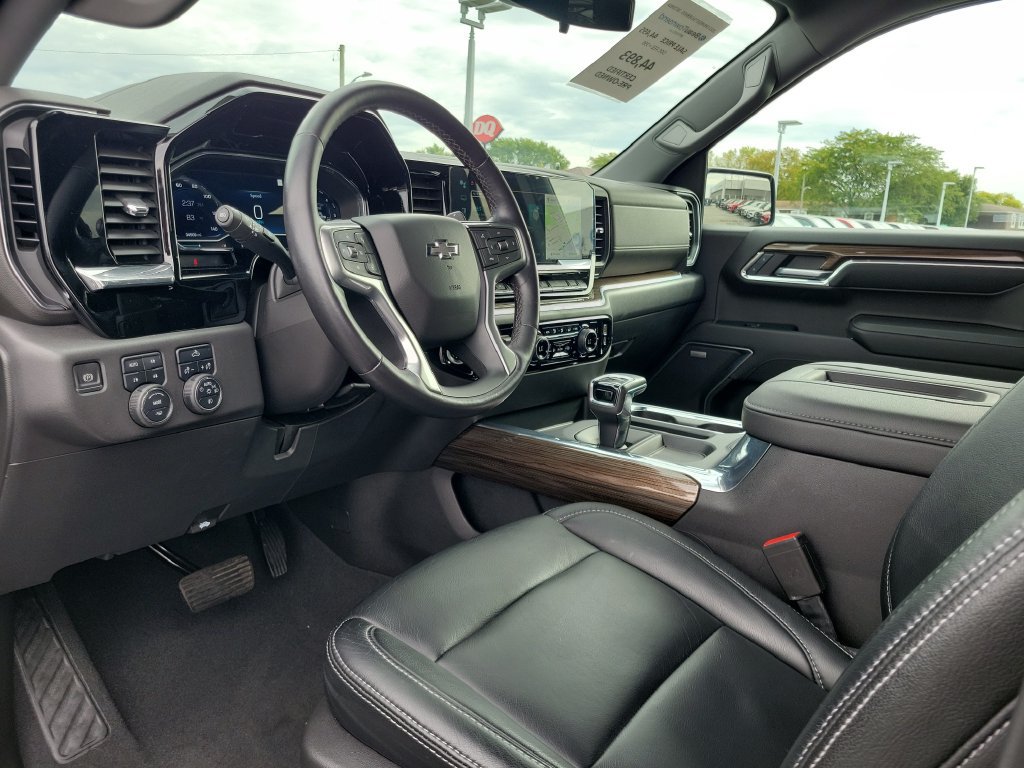 Used 2022 Chevrolet Silverado 1500 LT Trail Boss w/ Convenience Package II AWD/4WD image 21