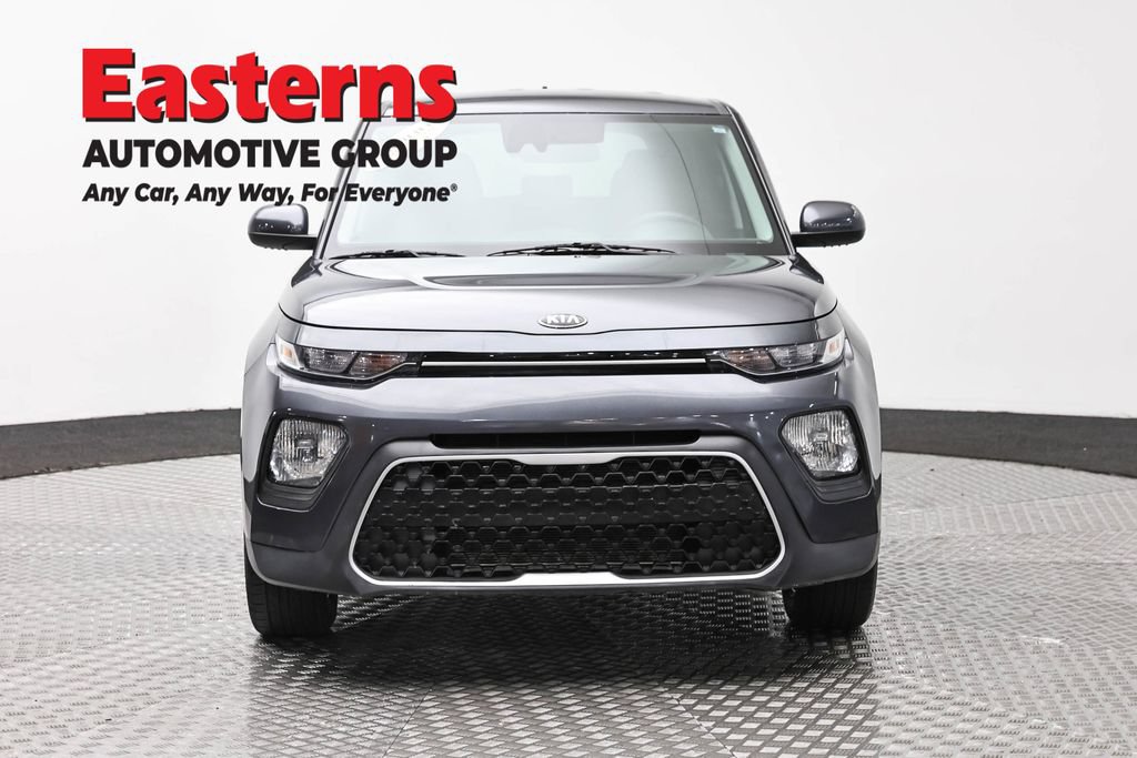 Used 2021 Kia Soul S FWD image 2