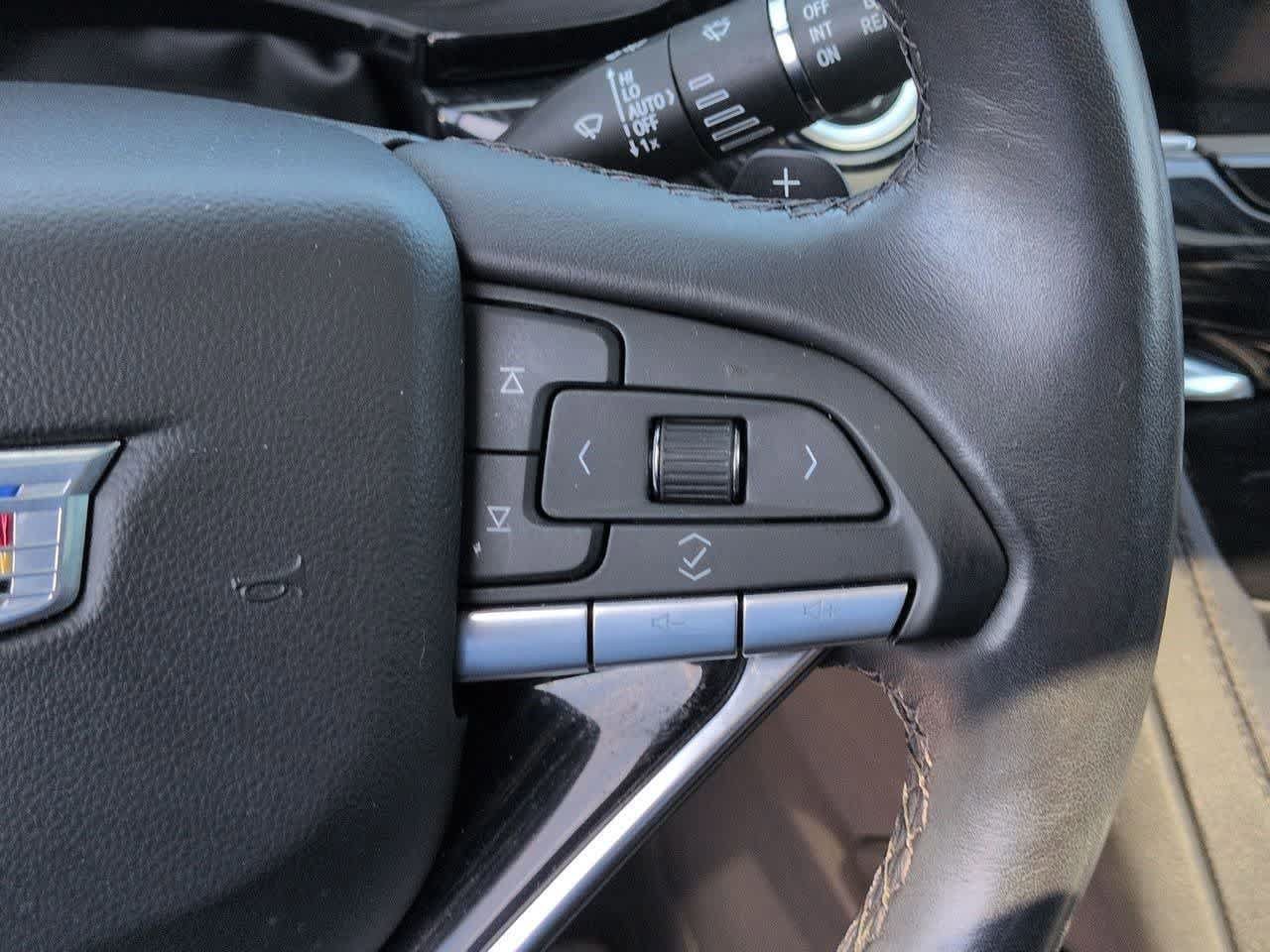 Used 2023 Cadillac XT6 Premium Luxury AWD/4WD image 25