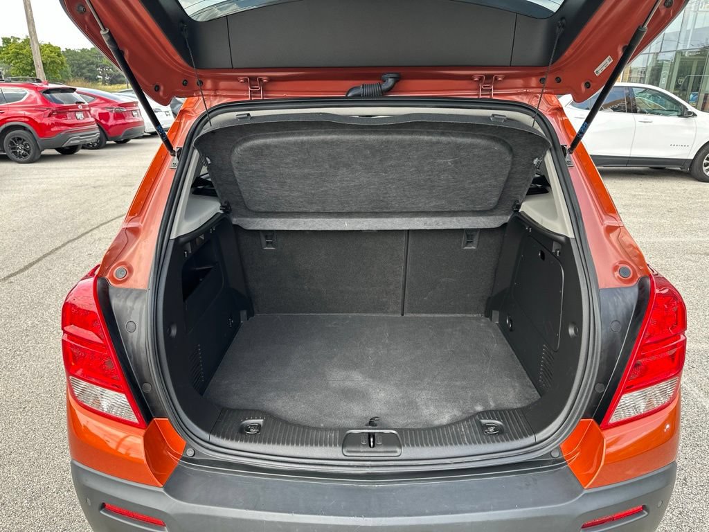 Used 2015 Chevrolet Trax LT w/ LT Sun and Sound Package FWD image 10