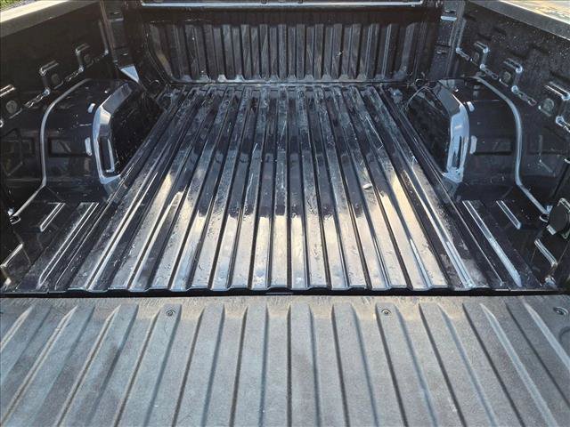 Used 2023 Chevrolet Silverado 1500 Custom RWD image 6