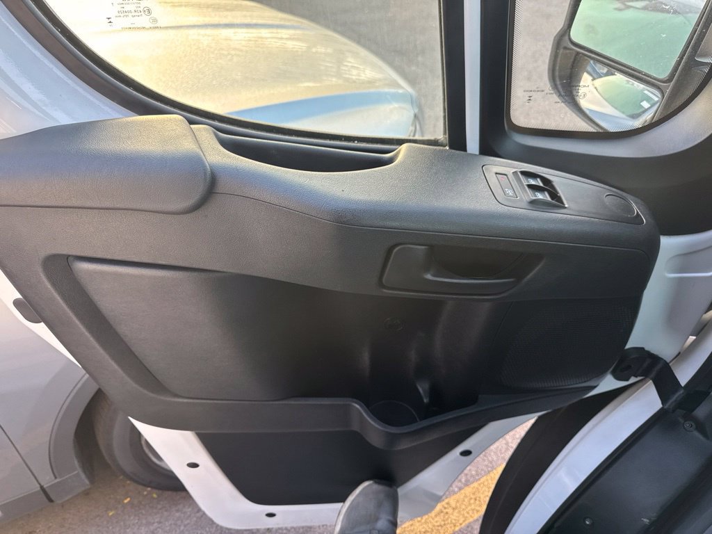Used 2025 RAM ProMaster 2500 w/ U-Haul Equipment Group FWD image 9