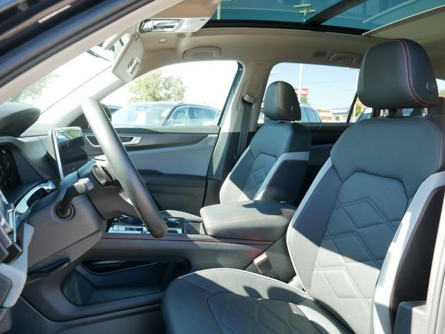 Certified 2026 Volkswagen Atlas Peak Edition AWD/4WD image 14