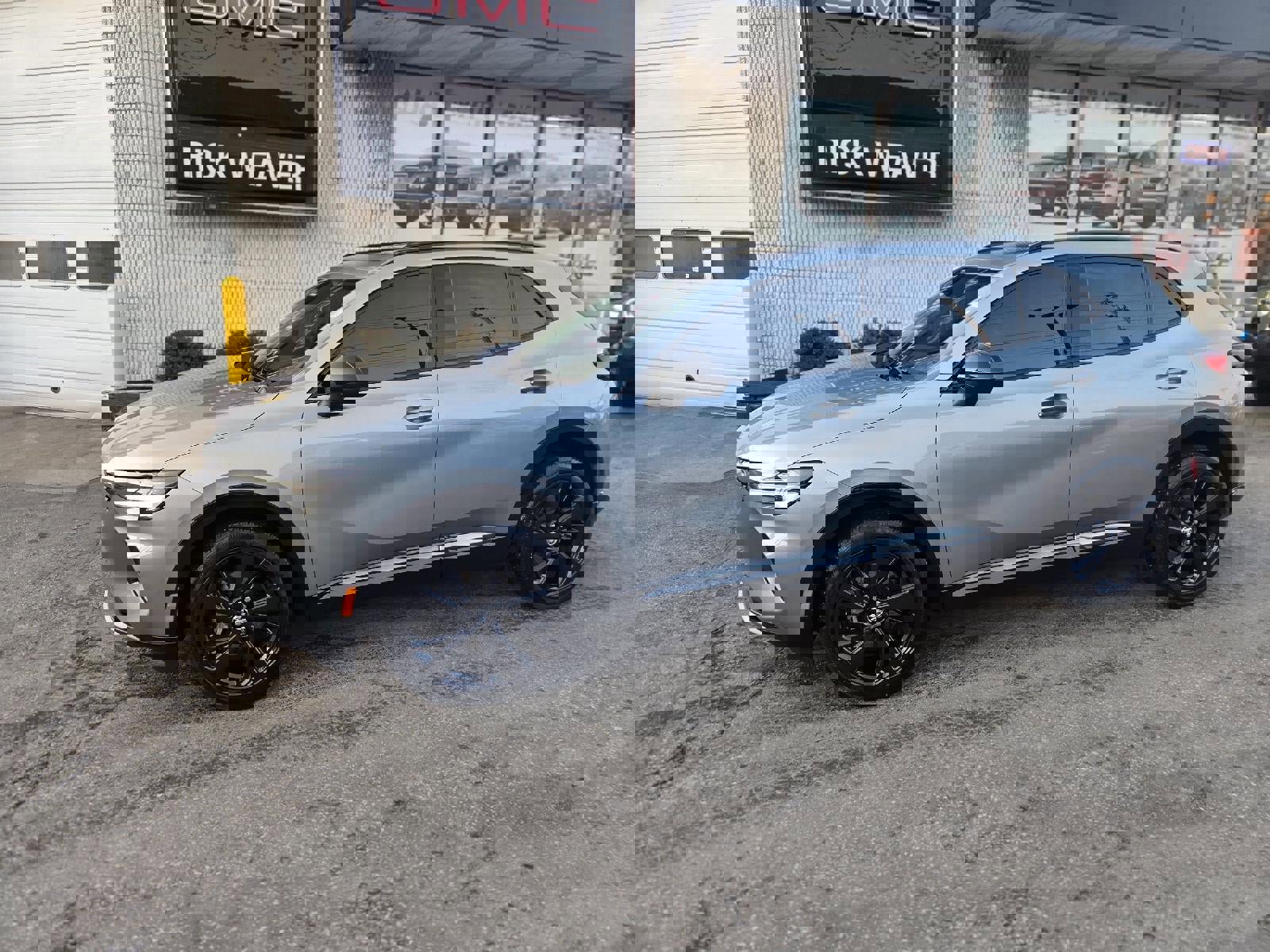 Certified 2023 Buick Envision Essence w/ Sport Touring Package image 4