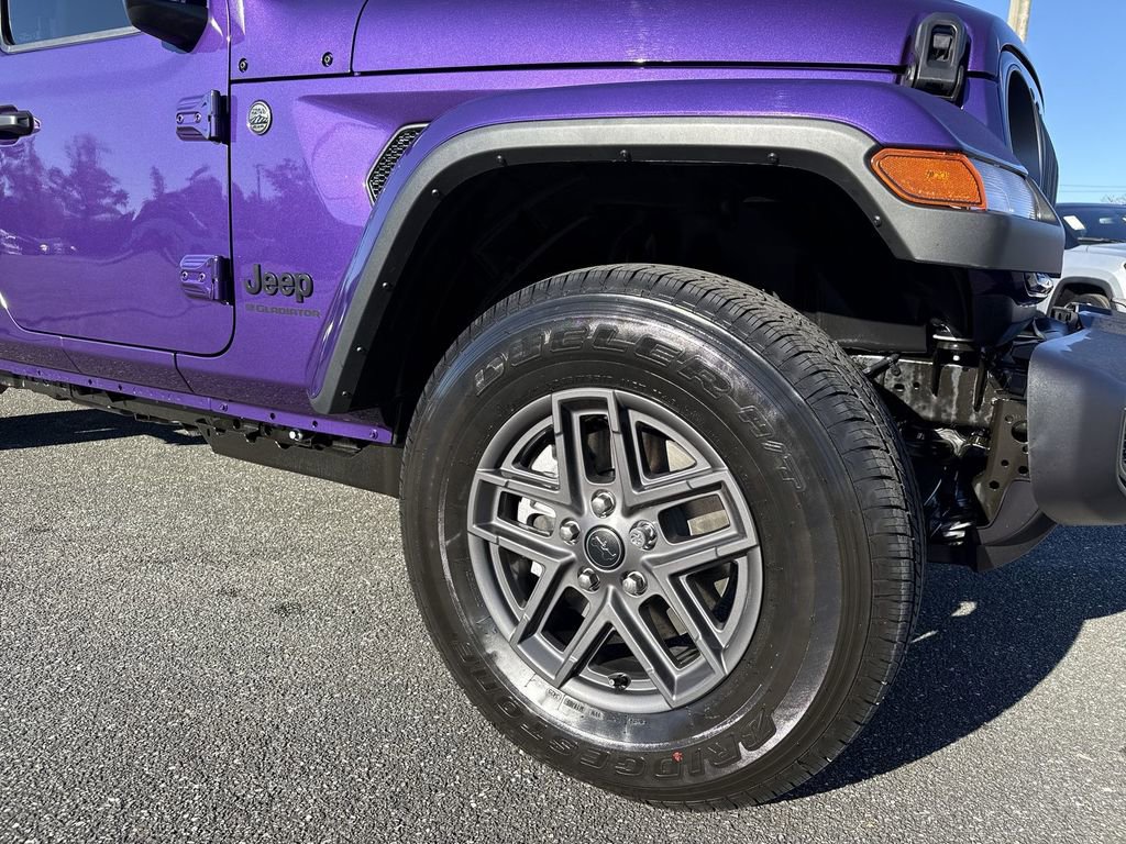 New 2026 Jeep Gladiator Sport image 9