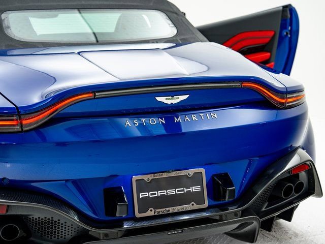 Used 2022 Aston Martin V8 Vantage Roadster image 30