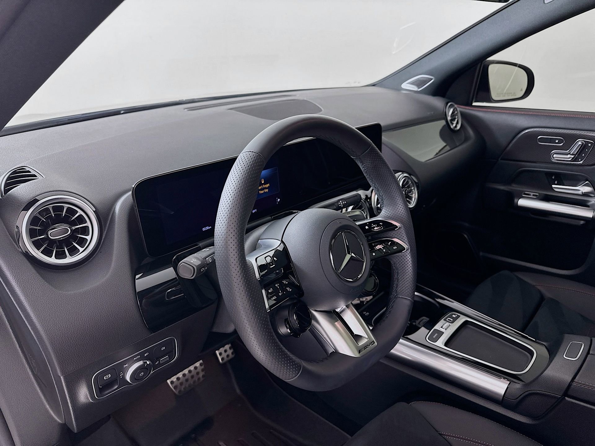 Certified 2026 Mercedes-Benz GLA 35 AMG 4MATIC image 10