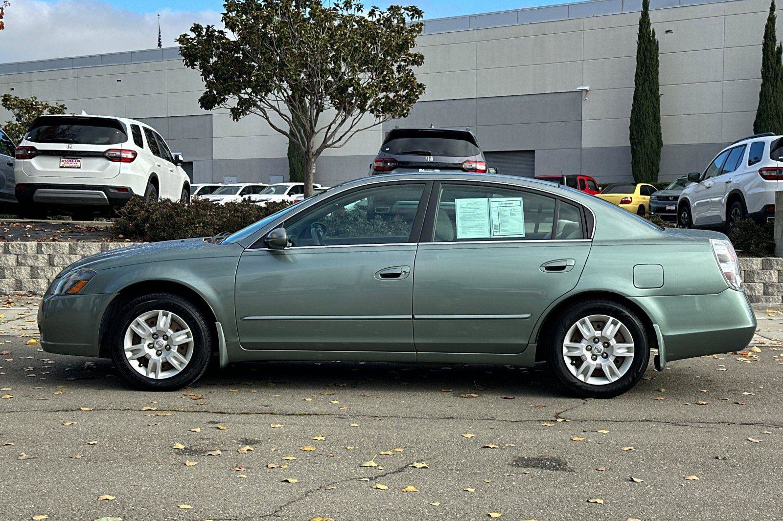 Used 2005 Nissan Altima 2.5 S w/ (S02) Side Airbags Pkg image 7