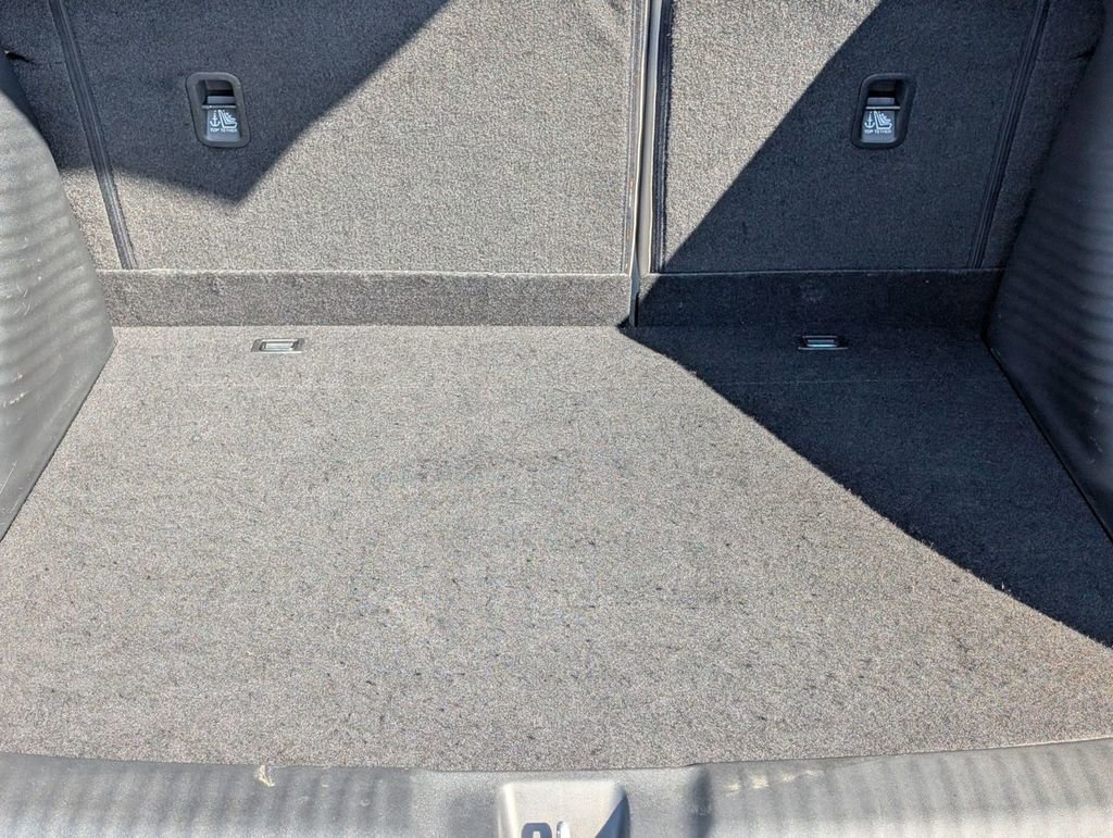 Used 2025 Honda HR-V LX image 17